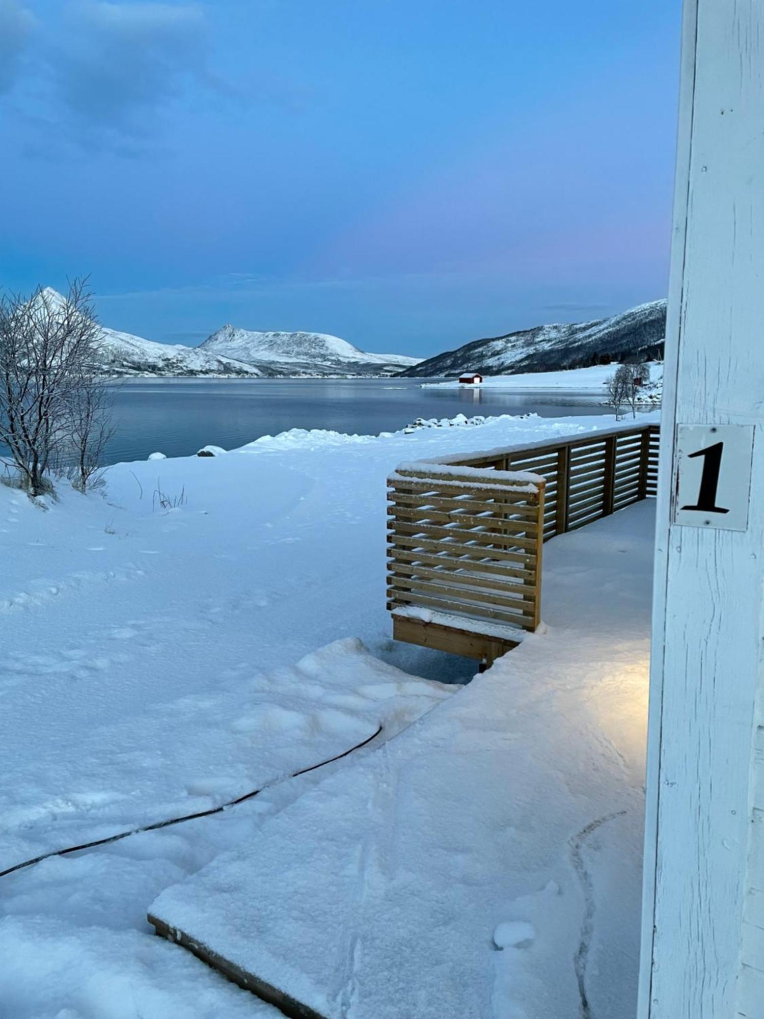 Camp Fjordbotn Hotel Galnslatta Exterior photo