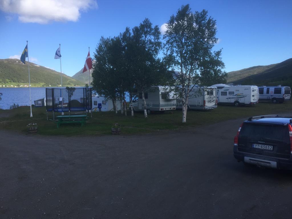 Camp Fjordbotn Hotel Galnslatta Exterior photo