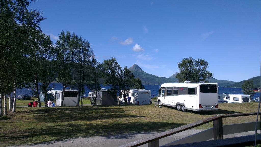 Camp Fjordbotn Hotel Galnslatta Exterior photo